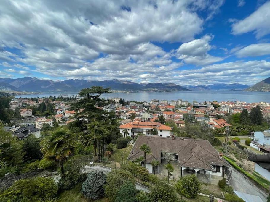 La Contea Panoramica 130 Mq Parking Free * Stresa